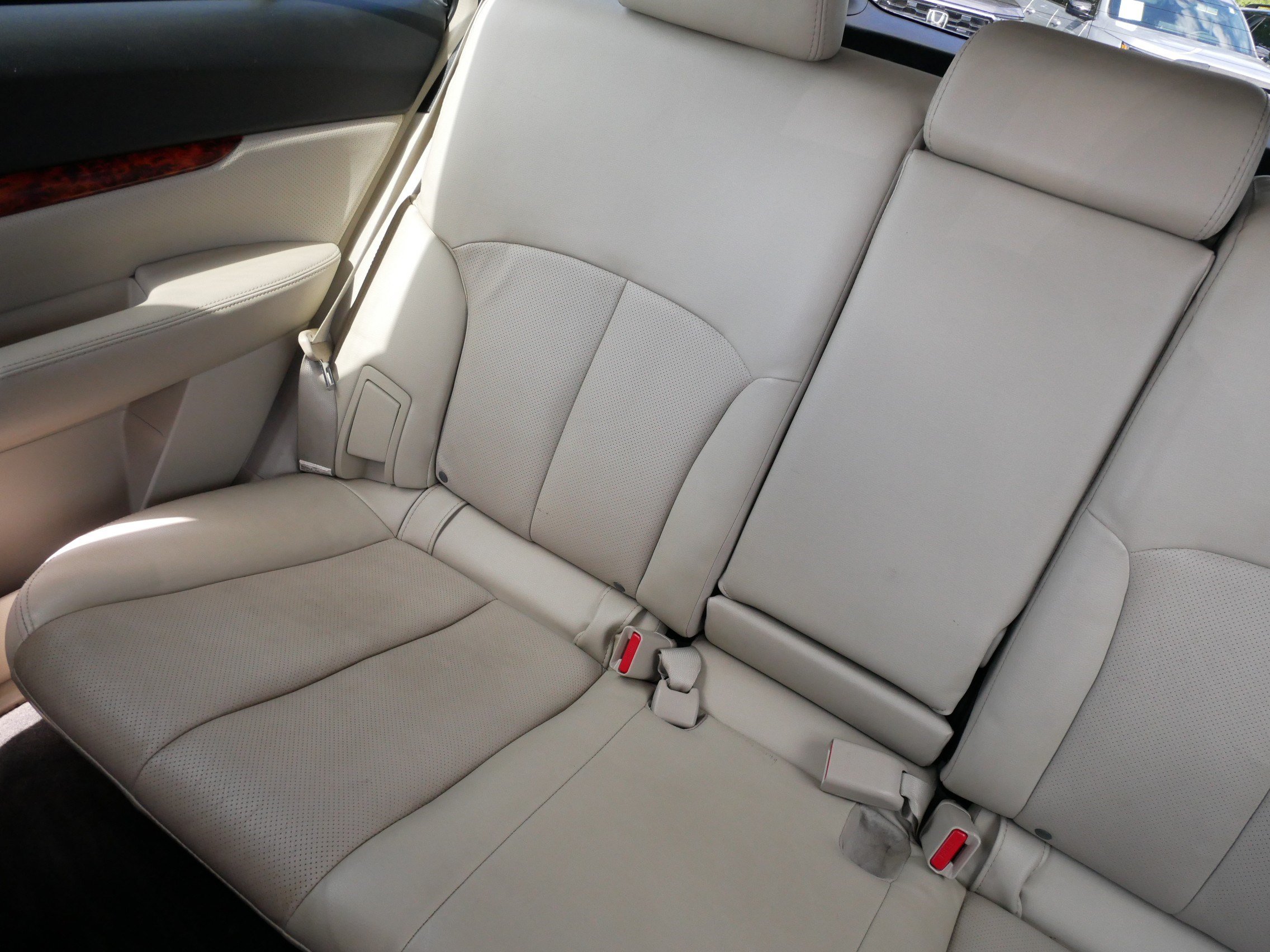 Used 2012 Subaru Outback 2.5i Limited w/ Popular Pkg 1A AWD/4WD image 12