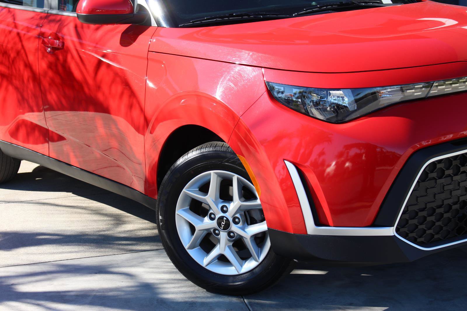 Certified 2024 Kia Soul LX w/ Option Group 015 image 3