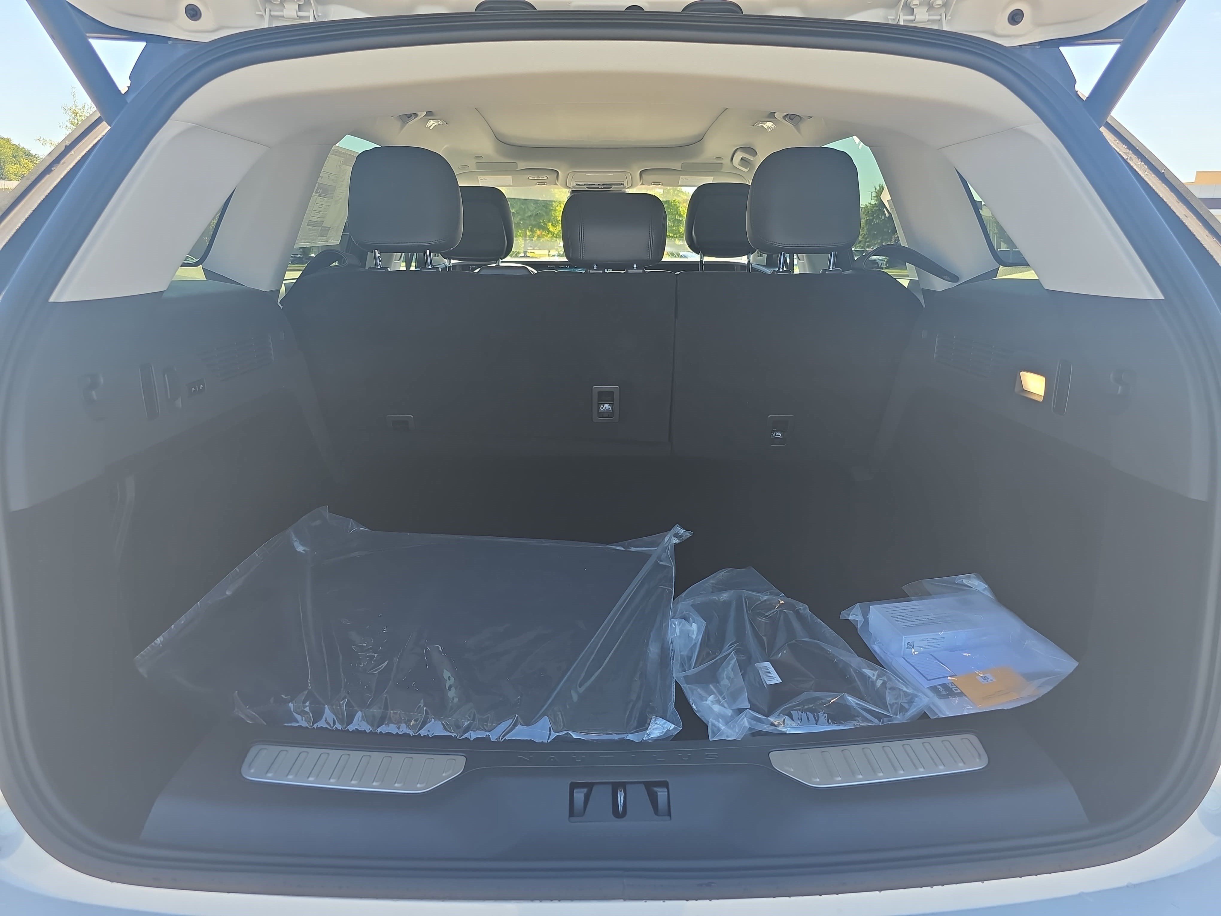New 2026 Lincoln Nautilus Reserve AWD/4WD image 12