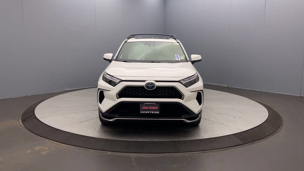 Used 2023 Toyota RAV4 SE w/ Weather & Moonroof Package AWD/4WD image 8