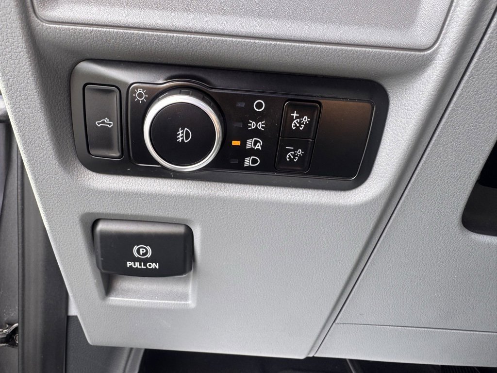 Used 2023 Ford F150 XLT image 6