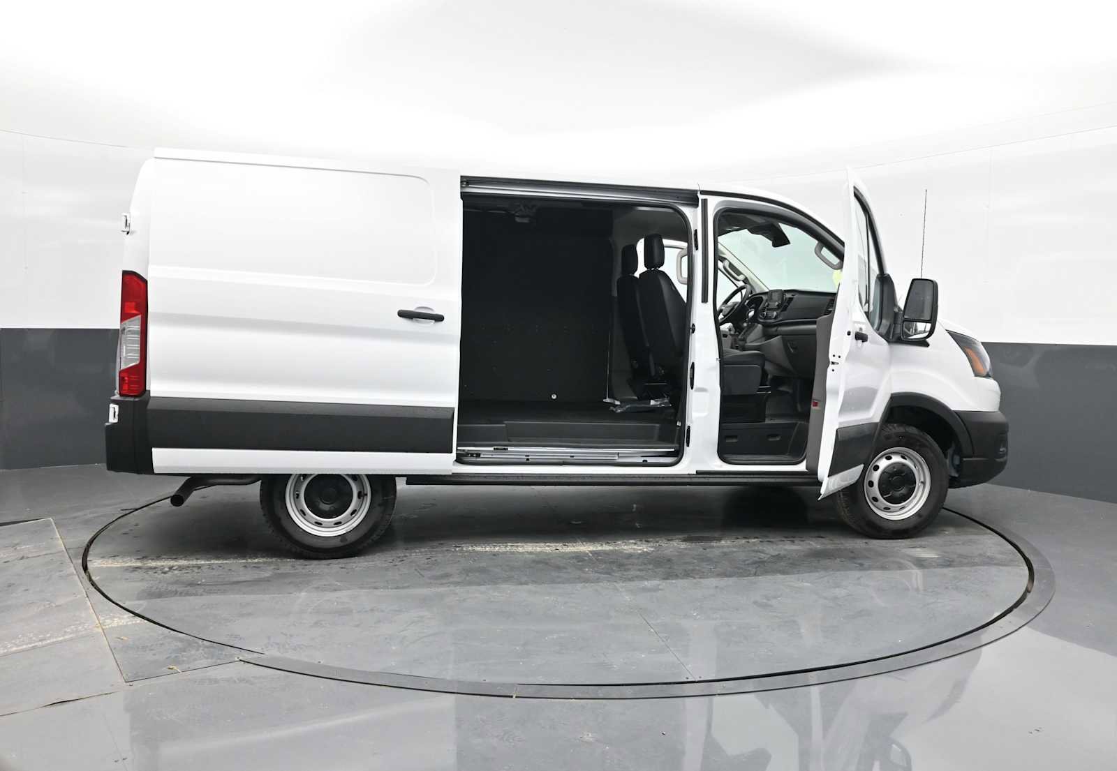 New 2024 Ford Transit 250 148 Medium Roof image 40