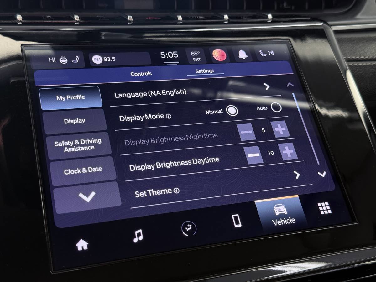 Used 2023 Jeep Grand Cherokee Laredo w/ Luxury Tech Group I image 62