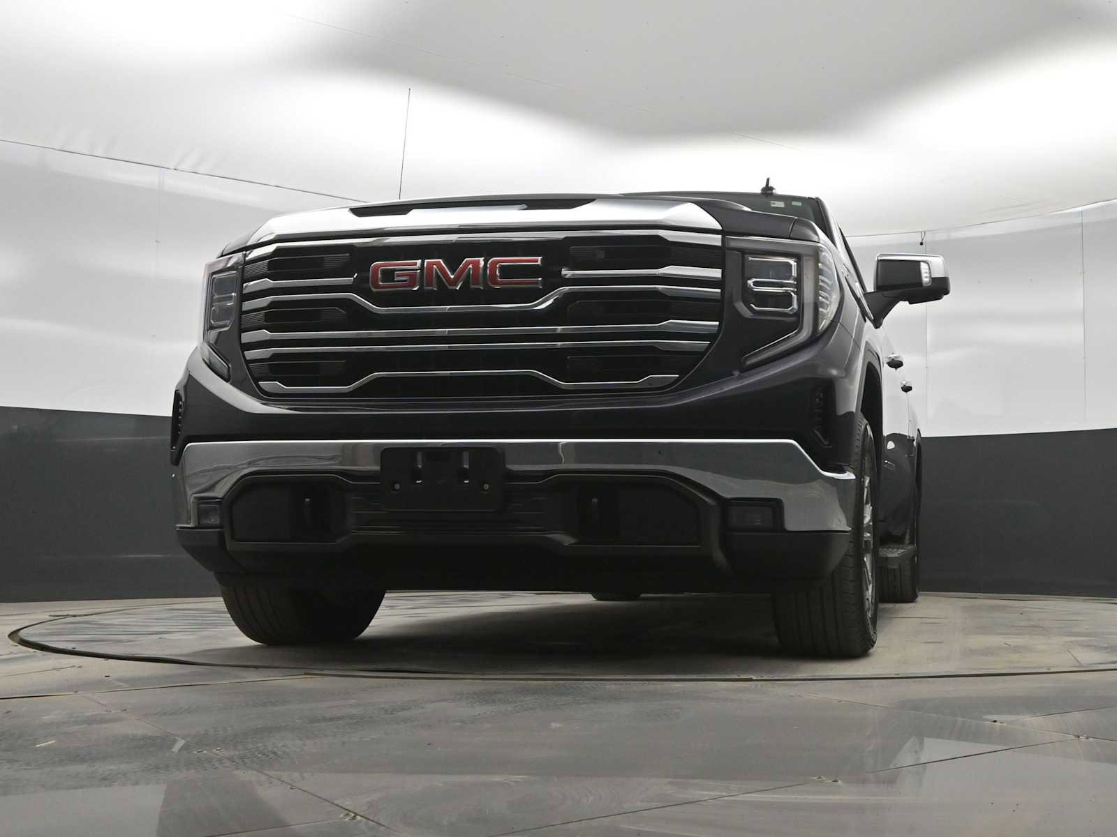Used 2022 GMC Sierra 1500 SLT w/ SLT Convenience Package image 33