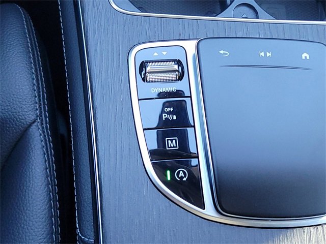 Used 2021 Mercedes-Benz GLC 300 4MATIC image 23