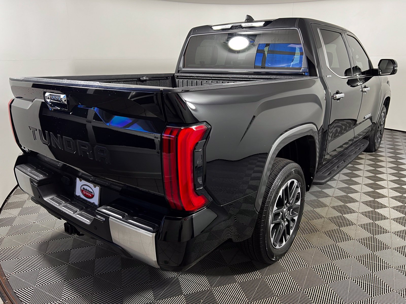Certified 2026 Toyota Tundra Limited AWD/4WD image 5