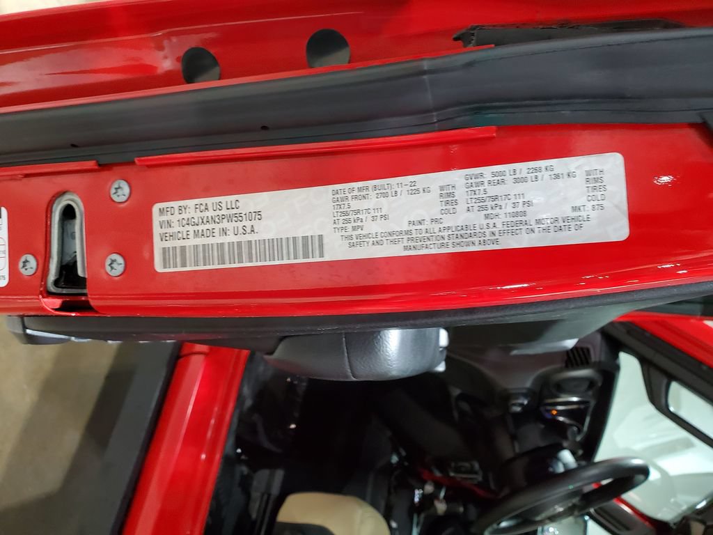 Used 2023 Jeep Wrangler Sport AWD/4WD image 30
