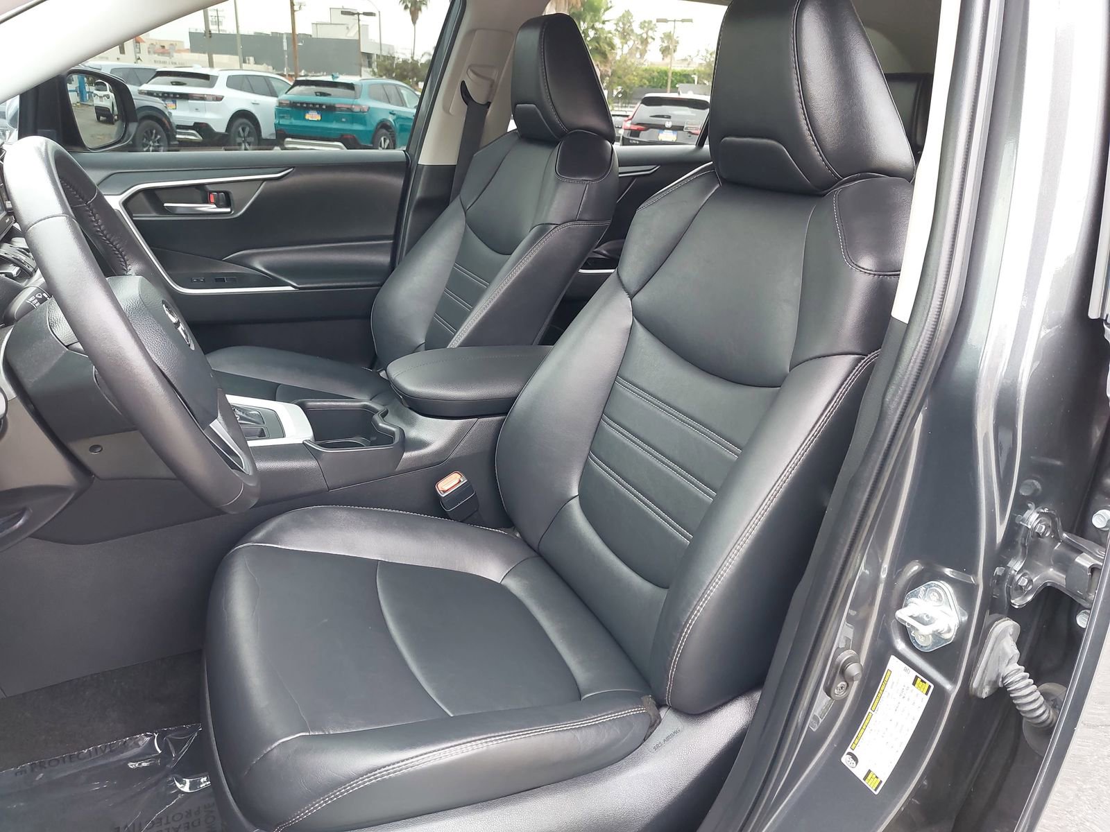 Used 2022 Toyota RAV4 XLE Premium FWD image 15