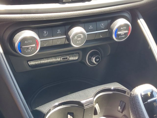 Used 2022 Alfa Romeo Giulia Sprint image 26