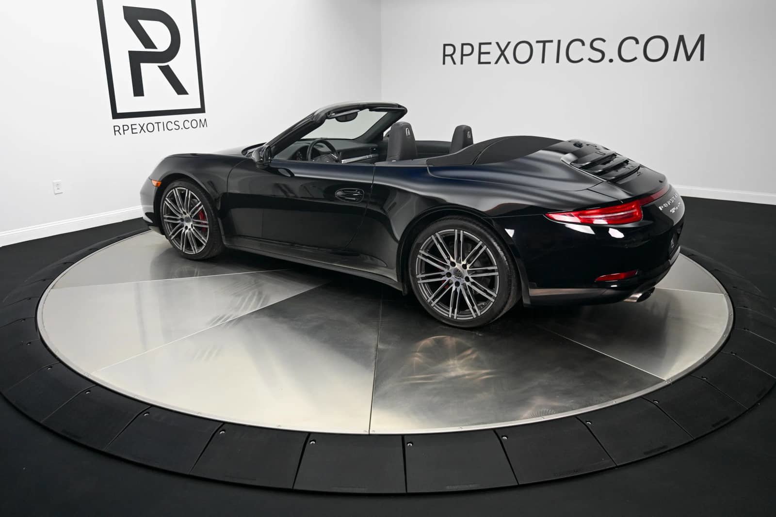 Used 2015 Porsche 911 Carrera 4 AWD/4WD image 18