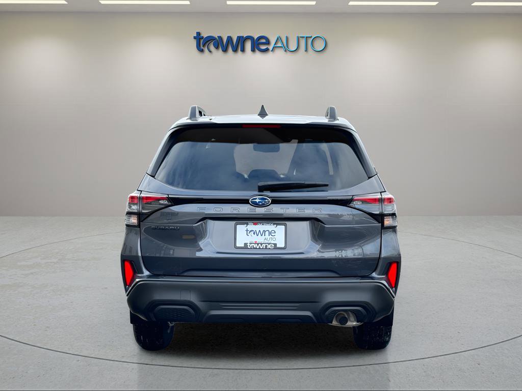 Used 2025 Subaru Forester Premium AWD/4WD image 4