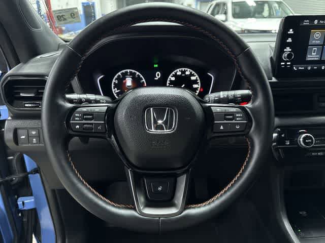 Used 2025 Honda Pilot TrailSport image 19