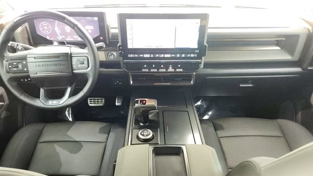 Used 2025 GMC Hummer EV 2X w/ LPO, Sport Package image 21