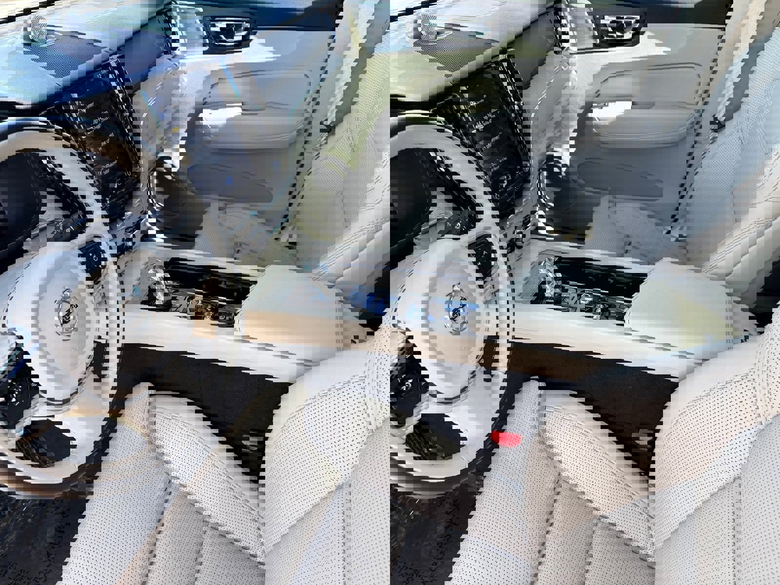 Used 2018 Volvo XC60 T8 Inscription image 14