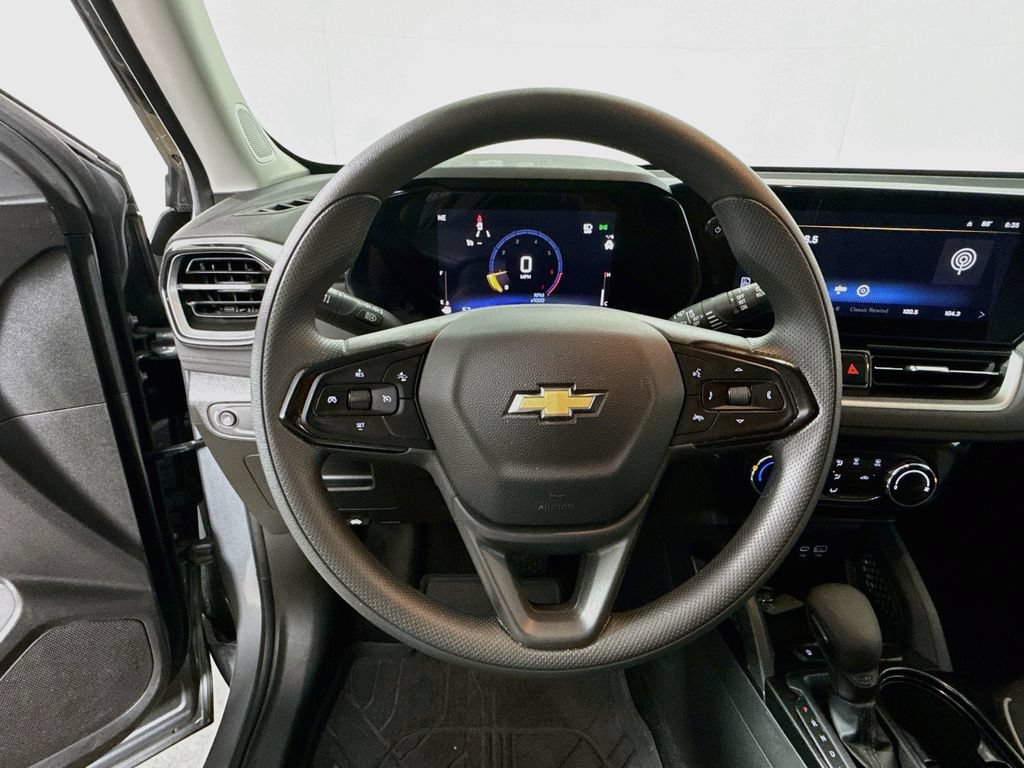 Used 2024 Chevrolet TrailBlazer LT FWD image 11