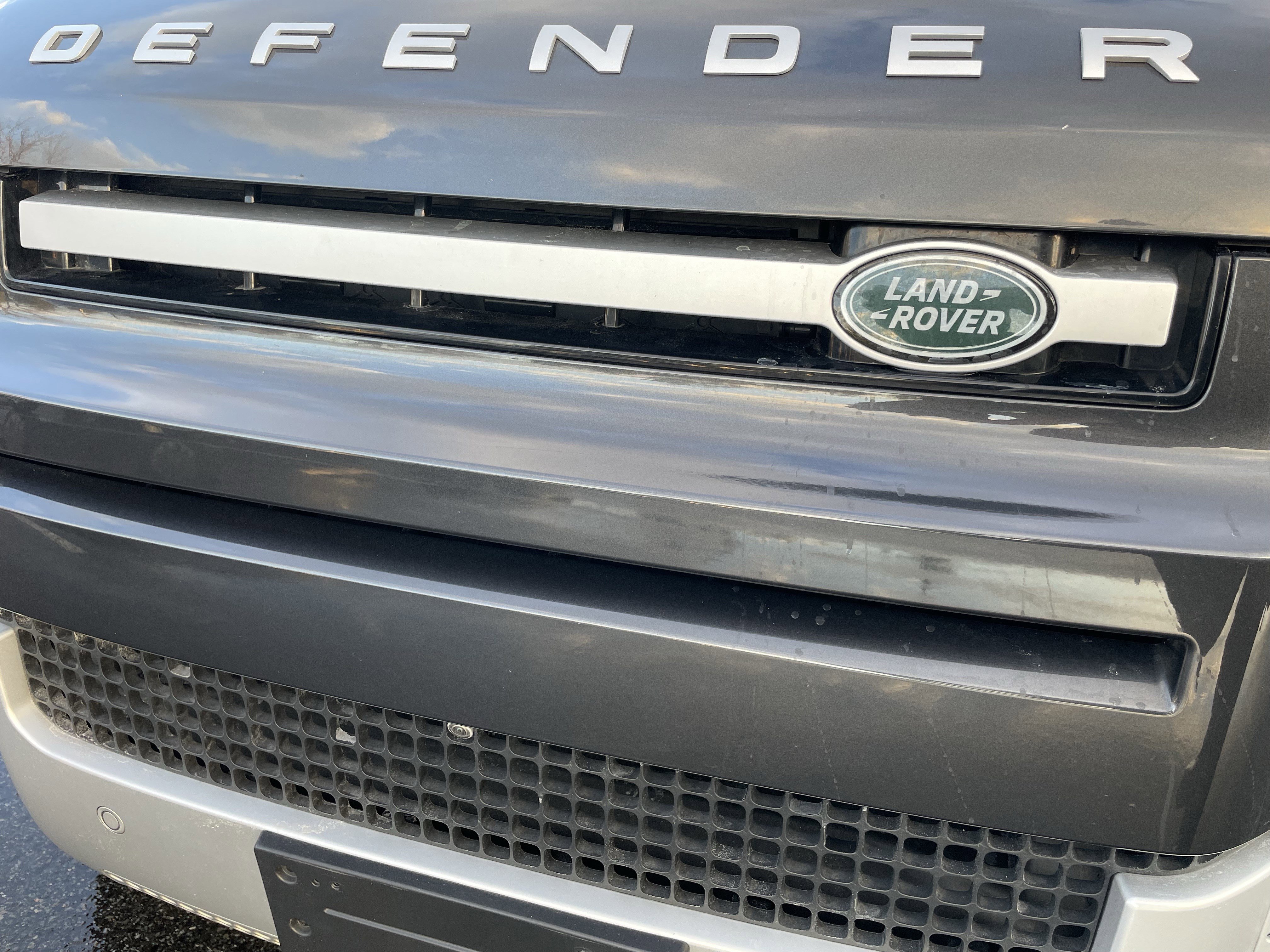 Used 2023 Land Rover Defender 130 First Edition image 34