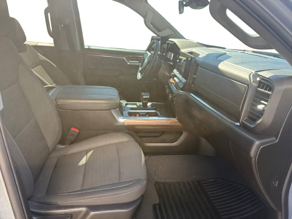 Used 2024 Chevrolet Silverado 1500 RST RWD image 16