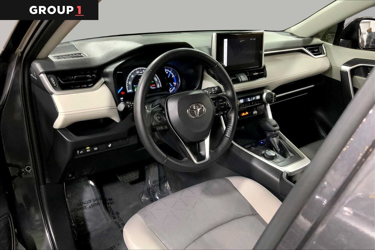 Certified 2025 Toyota RAV4 XLE w/ Weather Package AWD/4WD image 18