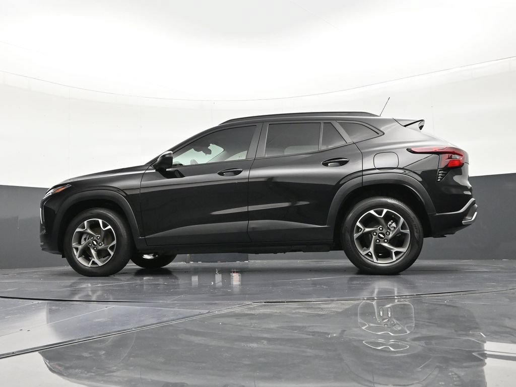 Used 2024 Chevrolet Trax LT FWD image 18