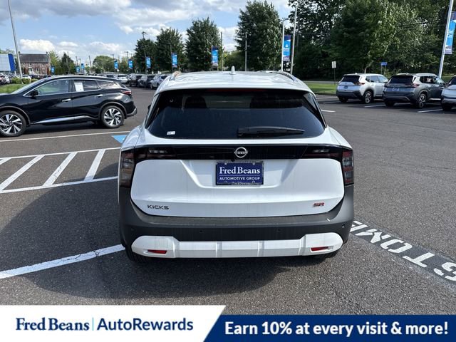 New 2025 Nissan Kicks SR image 6