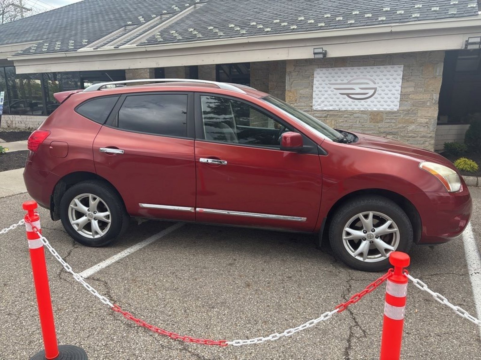 Used 2011 Nissan Rogue SV image 6