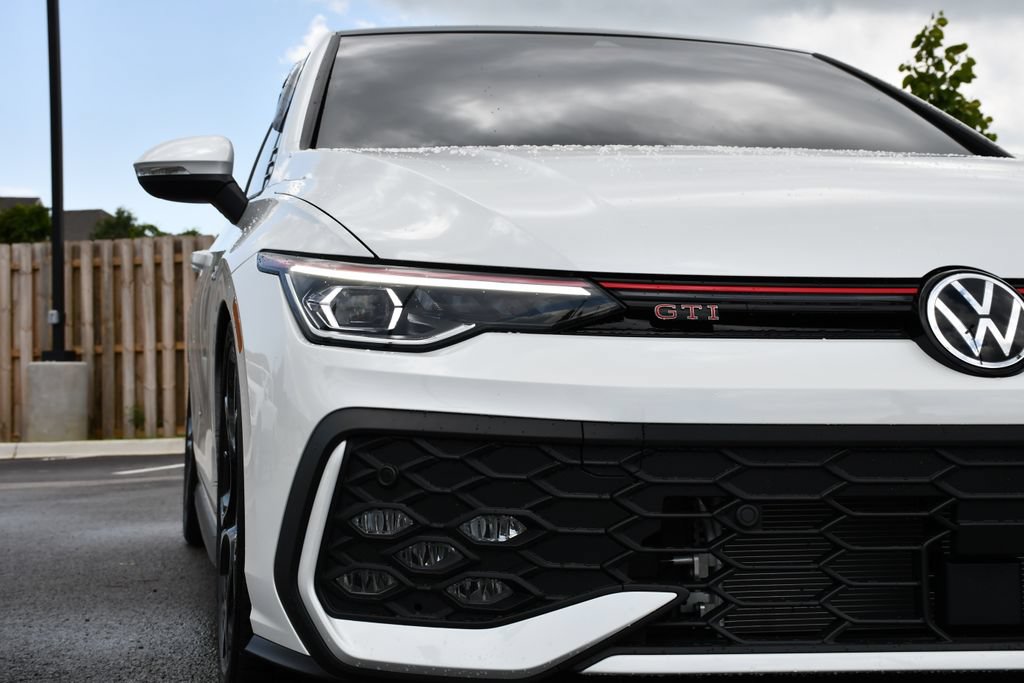 Used 2025 Volkswagen GTI SE FWD image 47