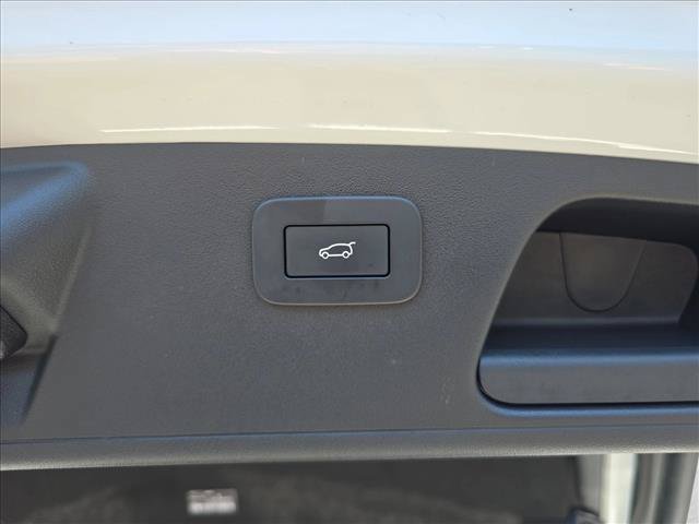 Used 2024 Jaguar E-PACE R-Dynamic SE AWD/4WD image 13