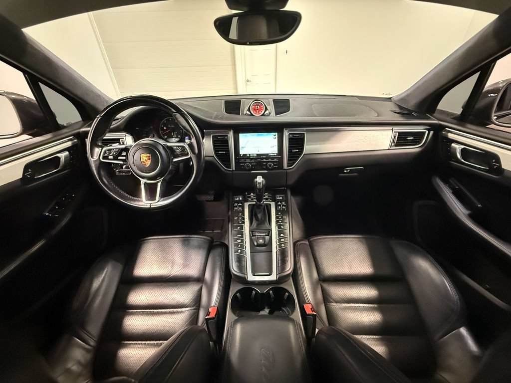 Used 2015 Porsche Macan Turbo AWD/4WD image 69