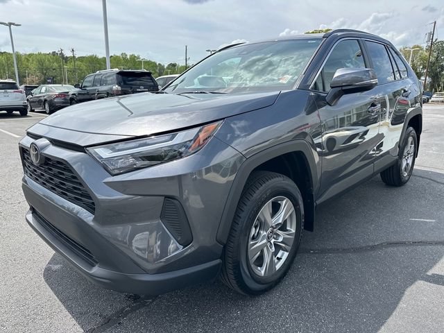 Used 2024 Toyota RAV4 XLE w/ Convenience Package FWD image 7