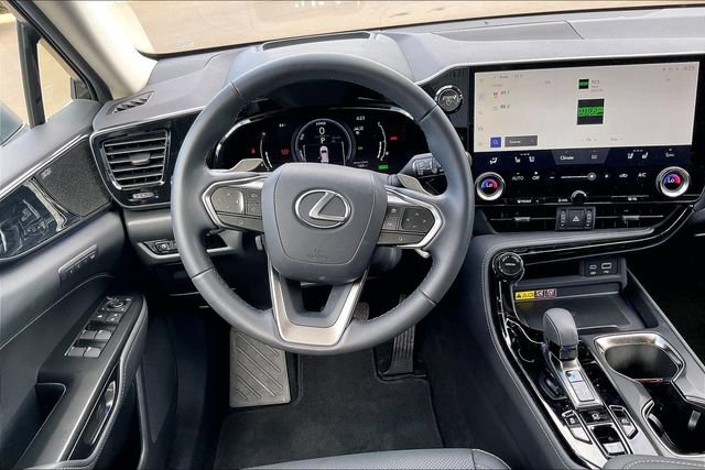 Used 2025 Lexus NX 350h AWD w/ Premium Package image 5