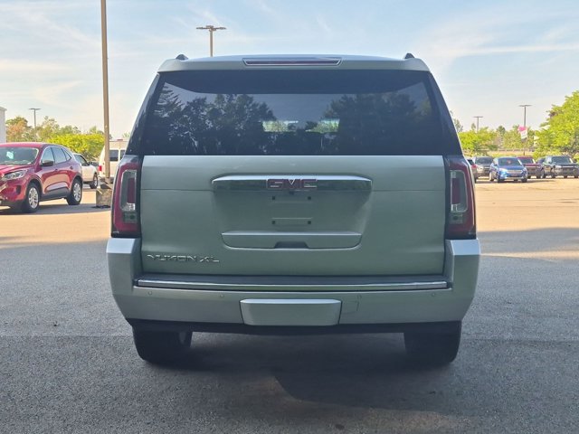 Used 2017 GMC Yukon XL Denali w/ Open Road Package AWD/4WD image 6