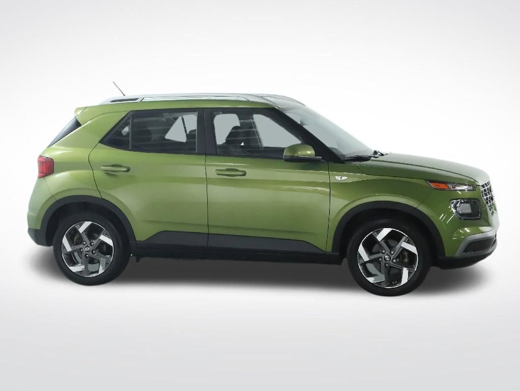 Used 2023 Hyundai Venue SEL FWD image 12