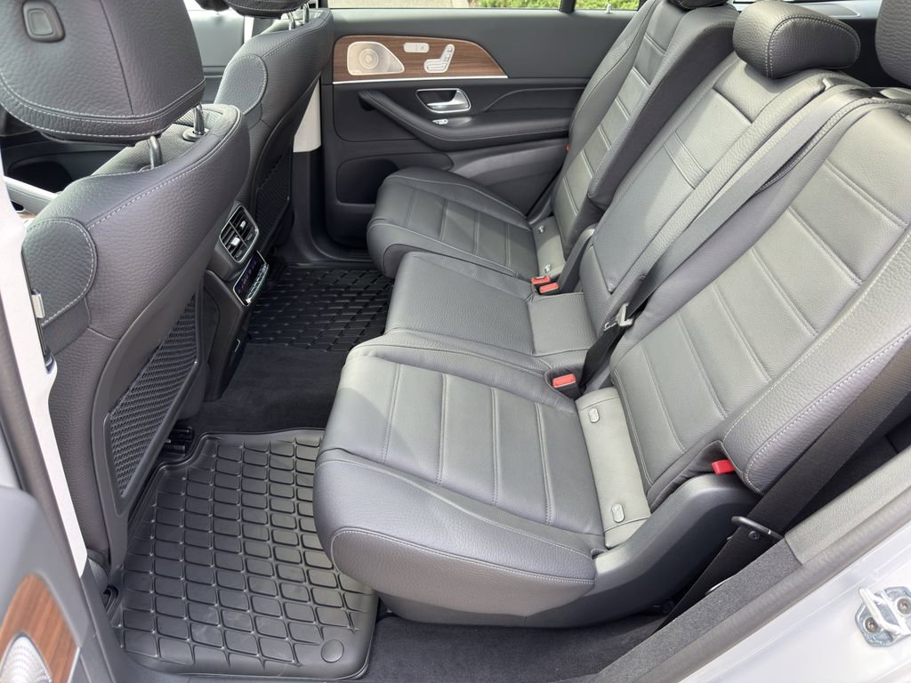 New 2026 Mercedes-Benz GLS 450 4MATIC image 11