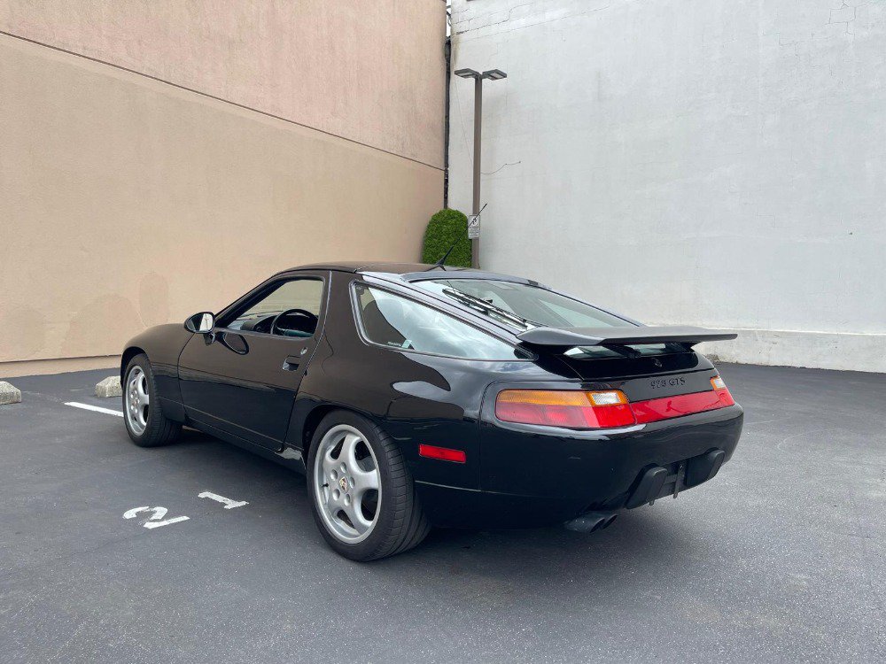 Used 1993 Porsche 928 GTS RWD image 8