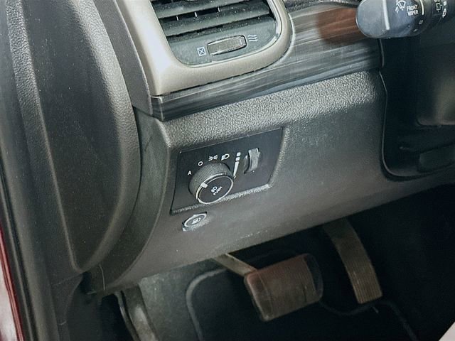 Used 2019 Jeep Grand Cherokee Altitude image 11