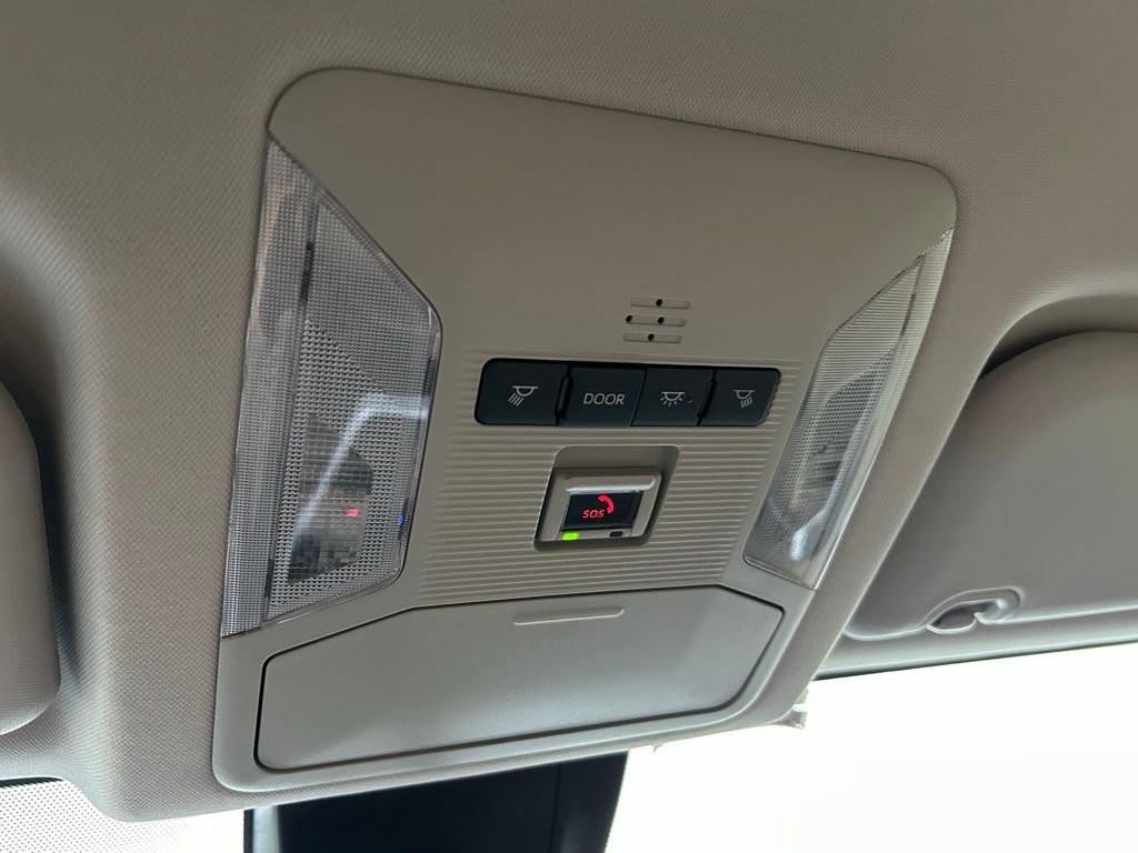 Used 2024 Toyota RAV4 LE image 27