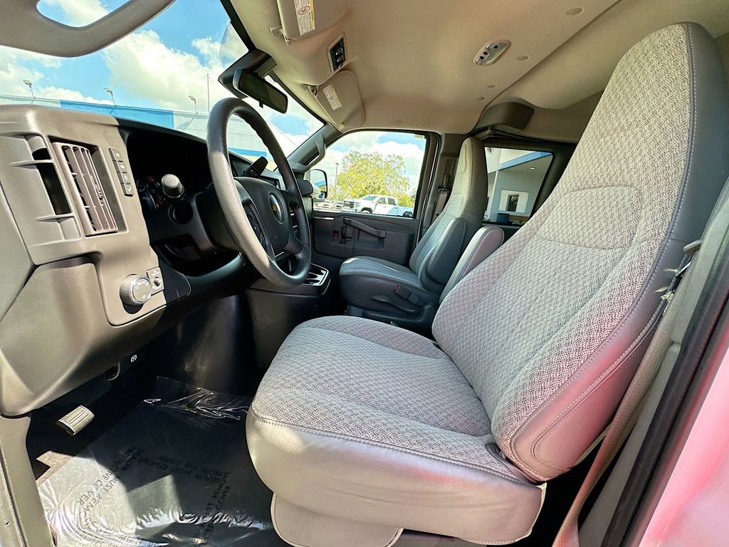 Certified 2024 Chevrolet Express 3500 LT w/ LT Preferred Equipment Group RWD image 19