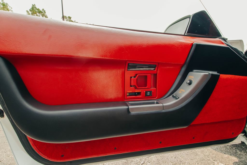 Used 1990 Chevrolet Corvette Convertible image 44