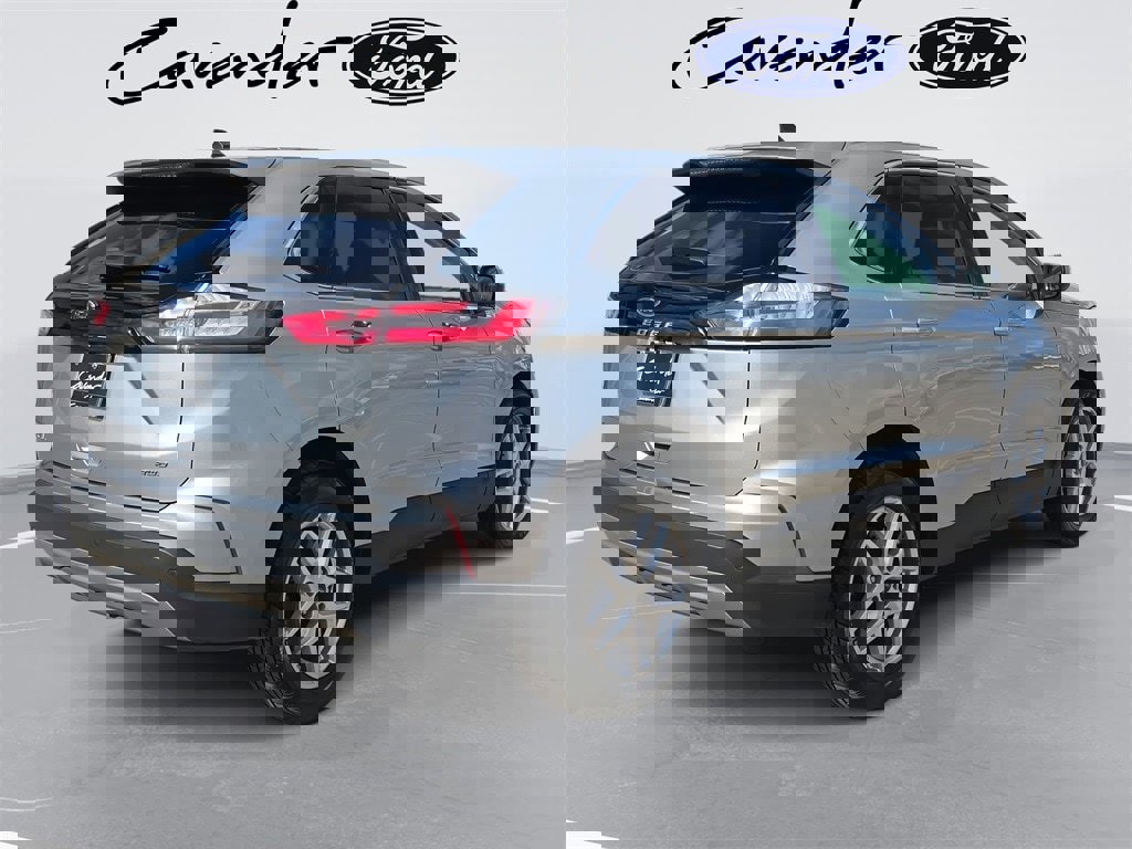 Used 2023 Ford Edge SEL image 5