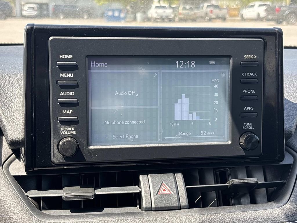 Used 2019 Toyota RAV4 LE FWD image 21