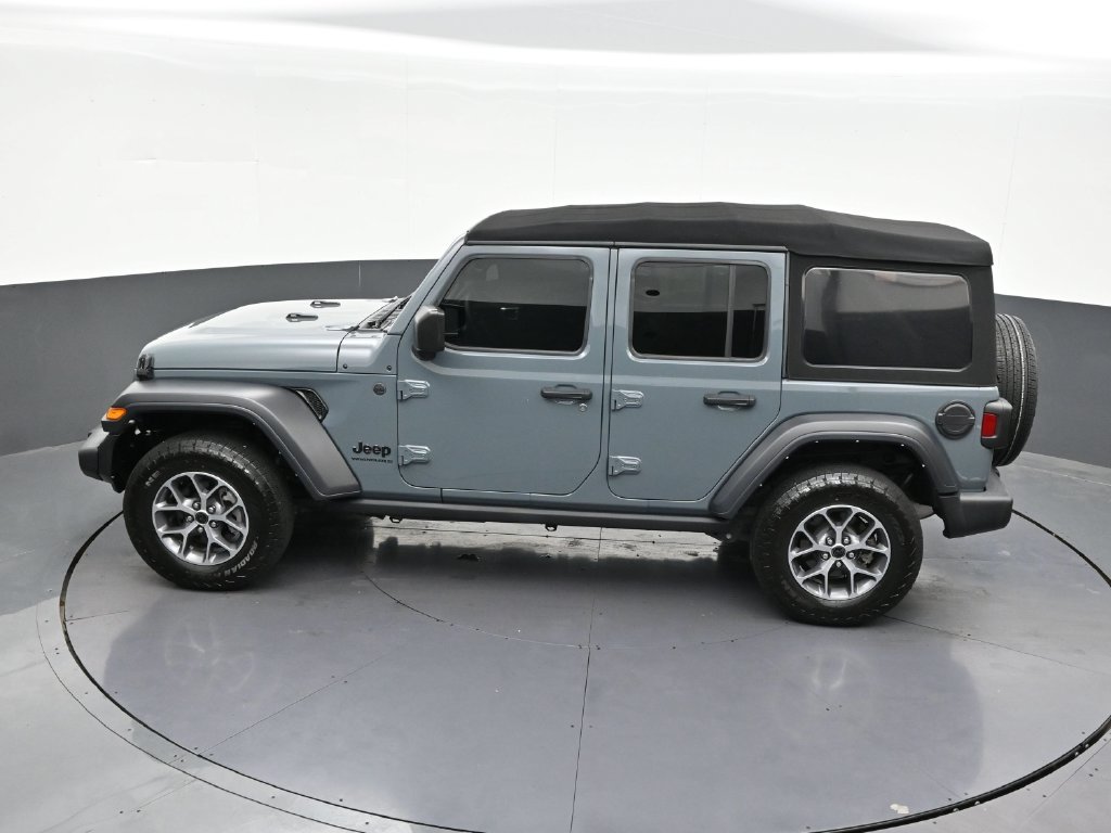 Used 2024 Jeep Wrangler Unlimited Sport AWD/4WD image 18
