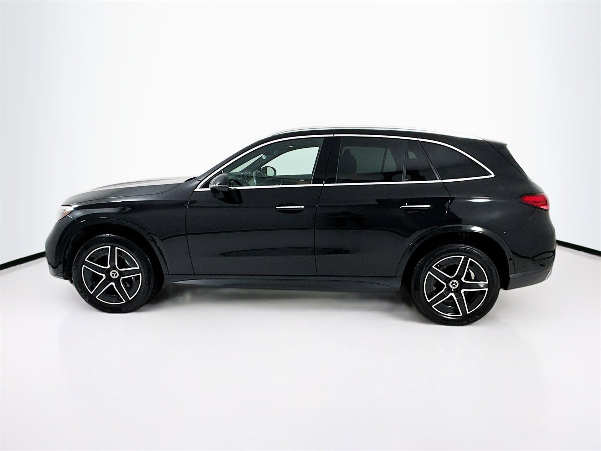 Certified 2024 Mercedes-Benz GLC 300 image 5