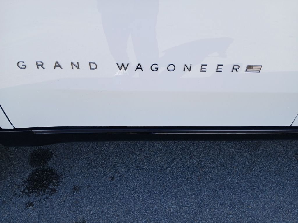 New 2026 Jeep Grand Wagoneer Limited AWD/4WD image 10