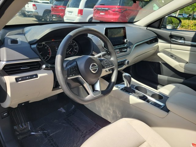Used 2022 Nissan Altima 2.5 SV AWD/4WD image 16