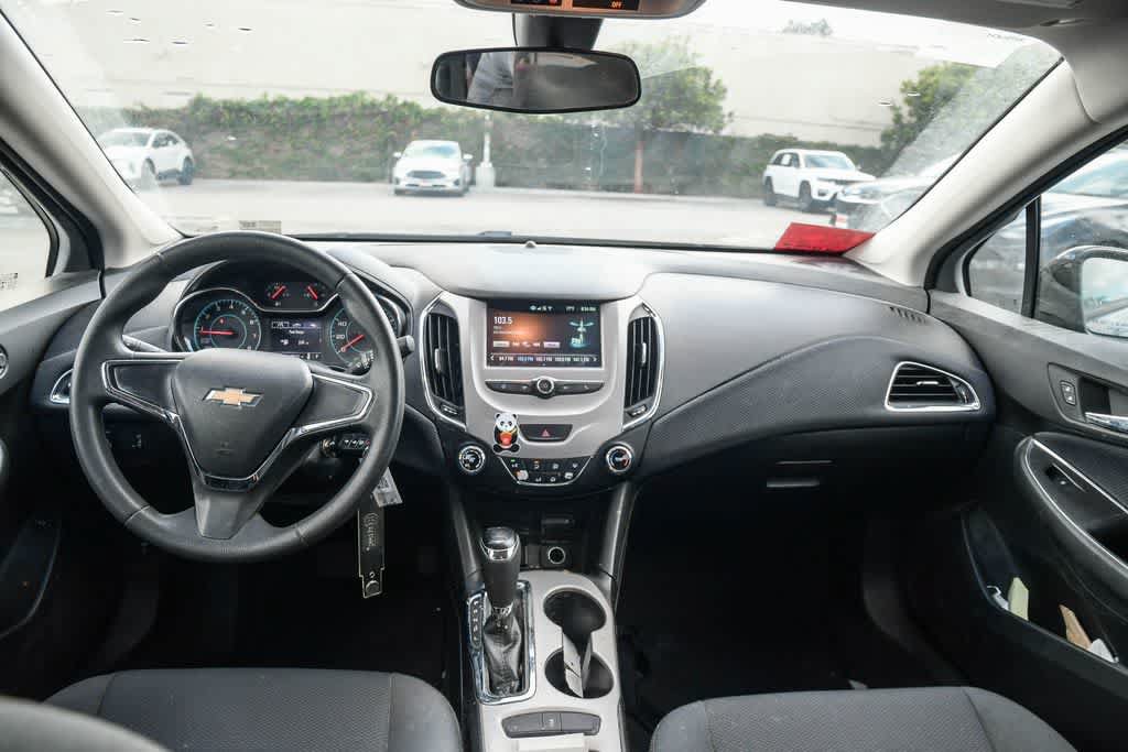 Used 2018 Chevrolet Cruze LS FWD image 11