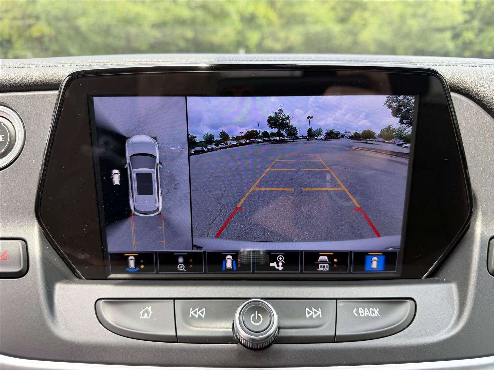 Used 2021 Chevrolet Blazer LT w/ Sound & Technology Package FWD image 13
