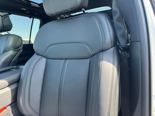 New 2026 Jeep Grand Wagoneer Summit w/ Premium Group III AWD/4WD image 33
