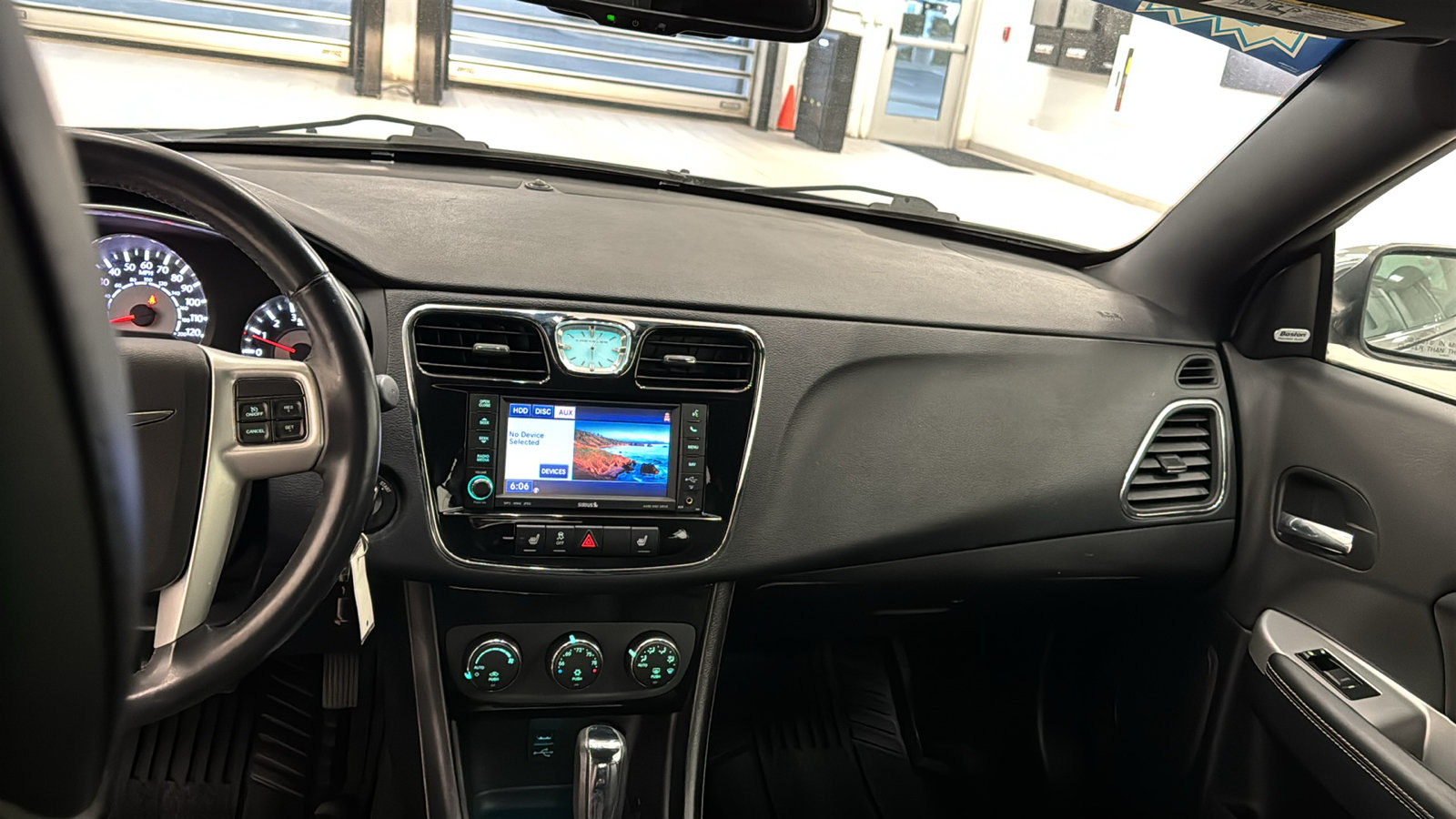 Used 2013 Chrysler 200 Limited FWD image 11