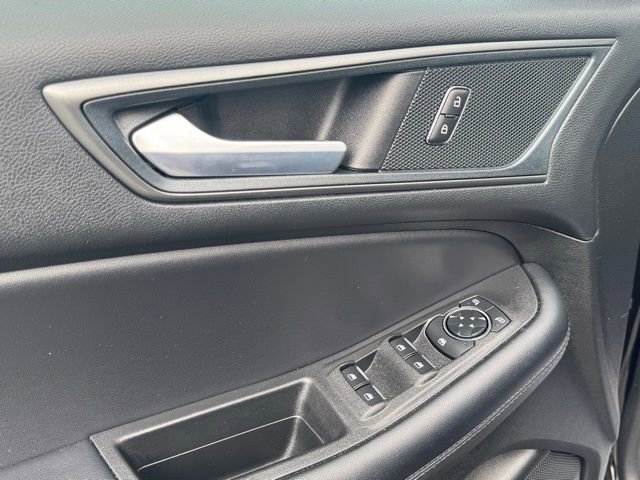 New 2024 Ford Edge SE w/ Black Appearance Package image 15