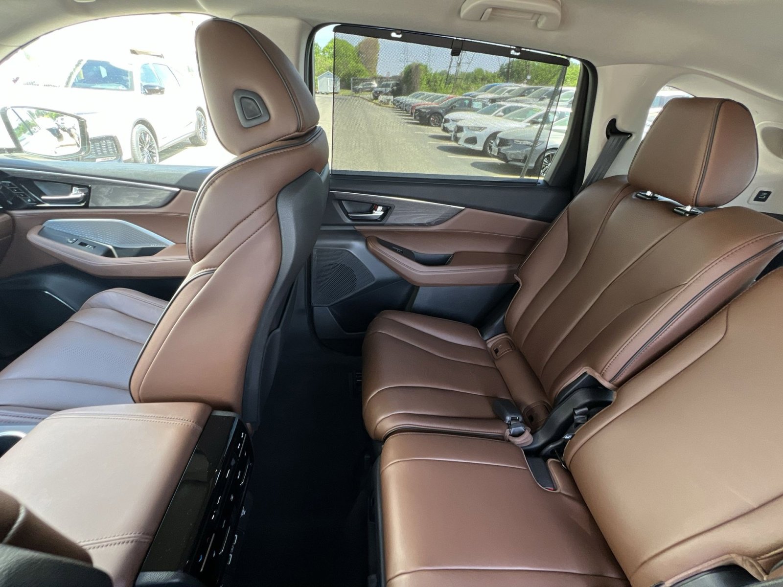 Certified 2023 Acura MDX SH-AWD w/ Advance Package image 3